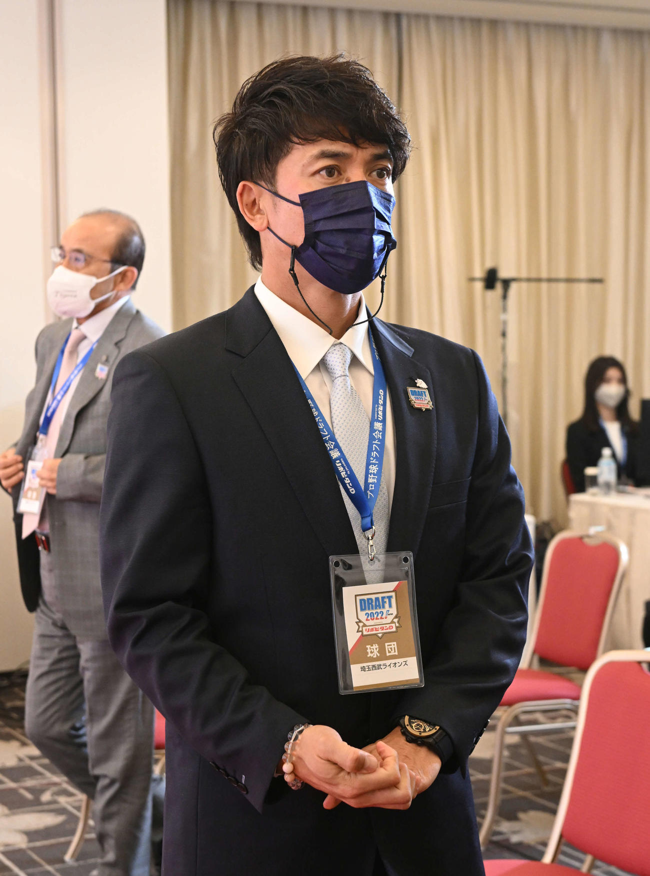 ドラフト会議に臨む西武松井監督（代表撮影）