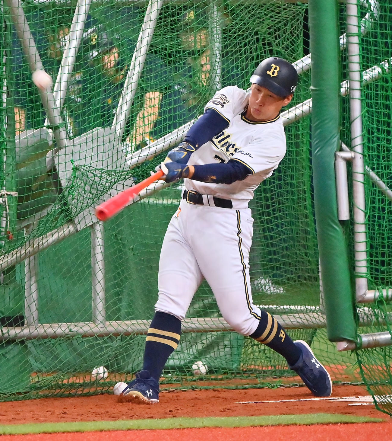 フリー打撃で調整するオリックス吉田正（撮影・和賀正仁）