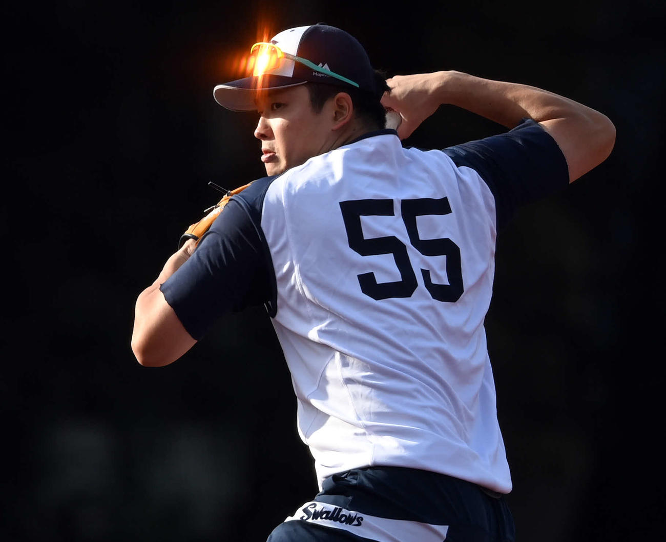 ノックを受けるヤクルト村上宗隆（2022年10月18日撮影）