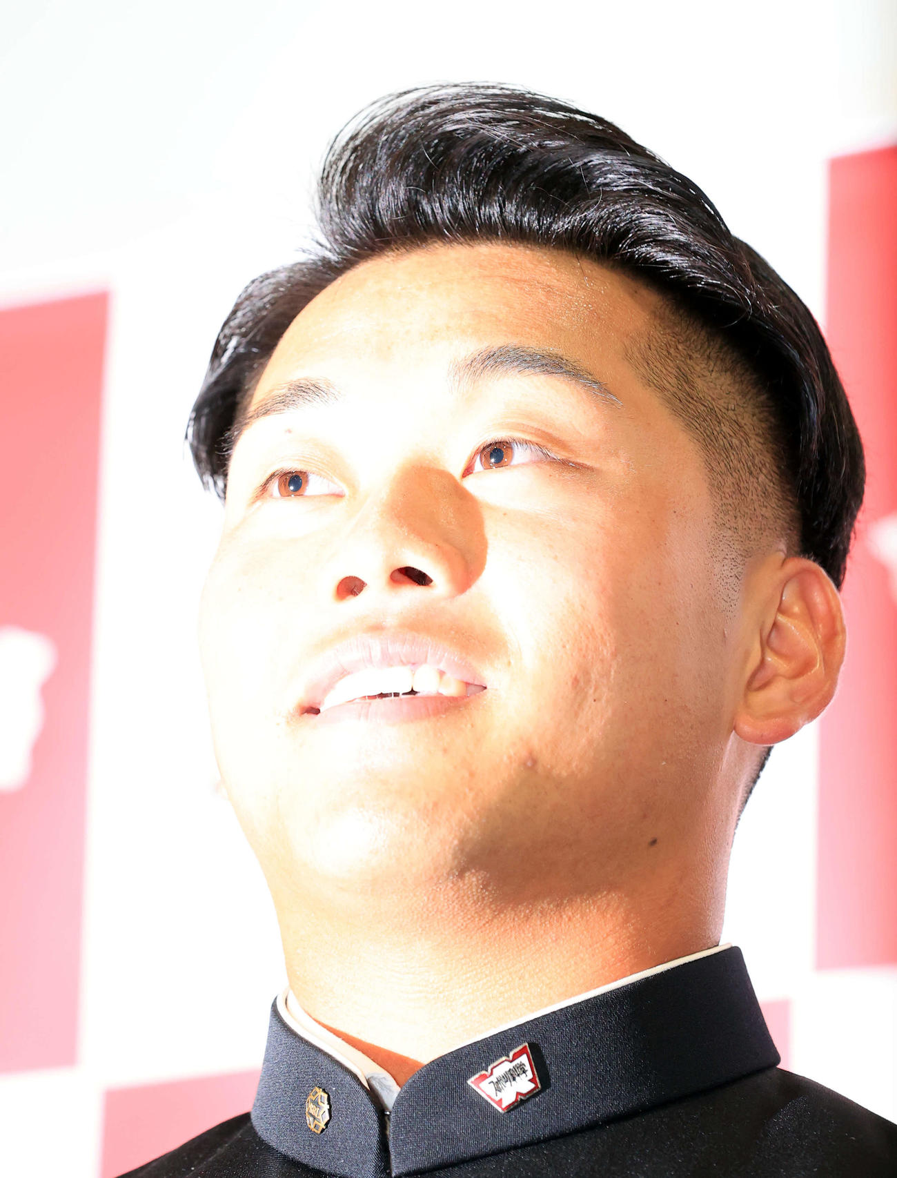 ドラフト西武1位指名の早大蛭間は笑顔で思いを語る（撮影・浅見桂子）