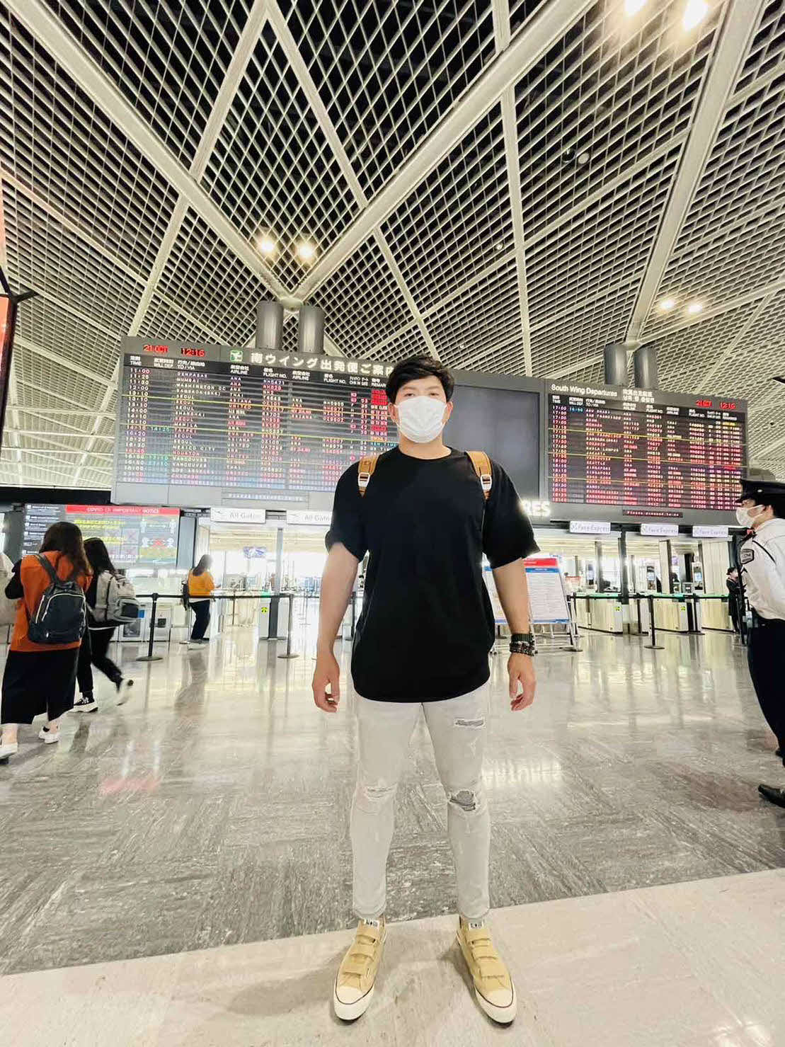 台湾へ帰国した楽天宋家豪（楽天野球団提供）