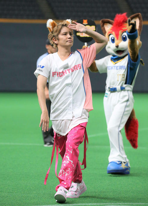 手越祐也