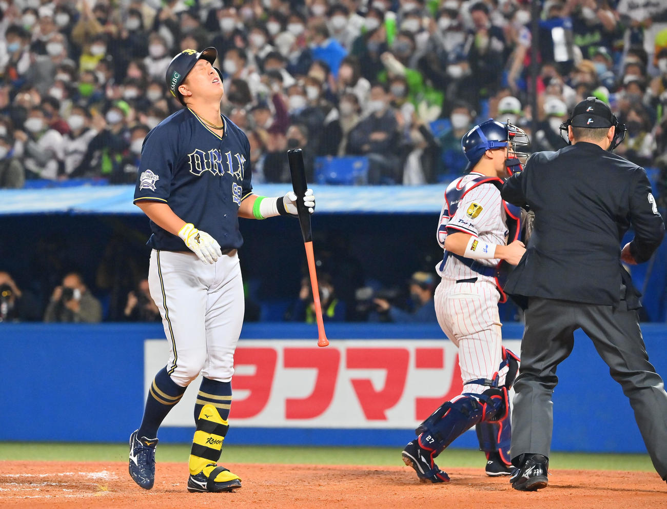 ヤクルト対オリックス　7回表オリックス2死一塁、見逃し三振に倒れる杉本（撮影・和賀正仁）