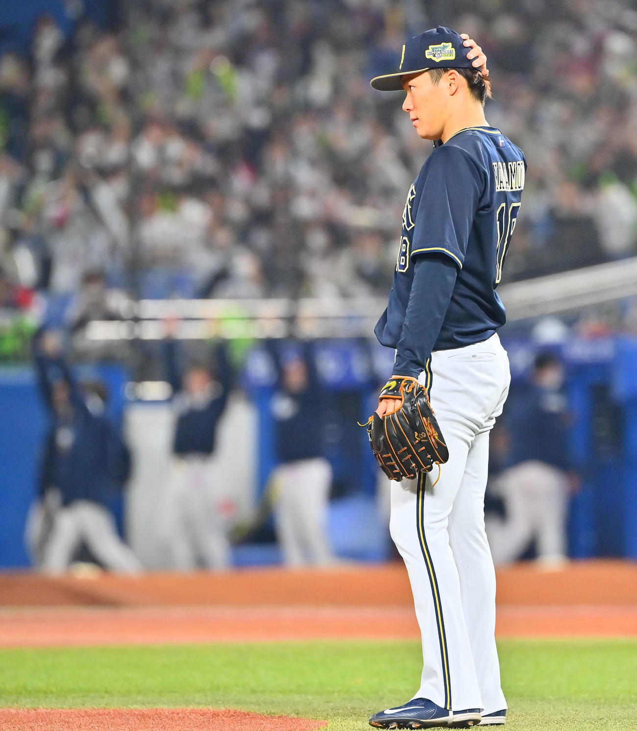 ヤクルト対オリックス　4回裏ヤクルト無死、オスナにソロ本塁打を浴びる山本（撮影・和賀正仁）（撮影・和賀正仁）