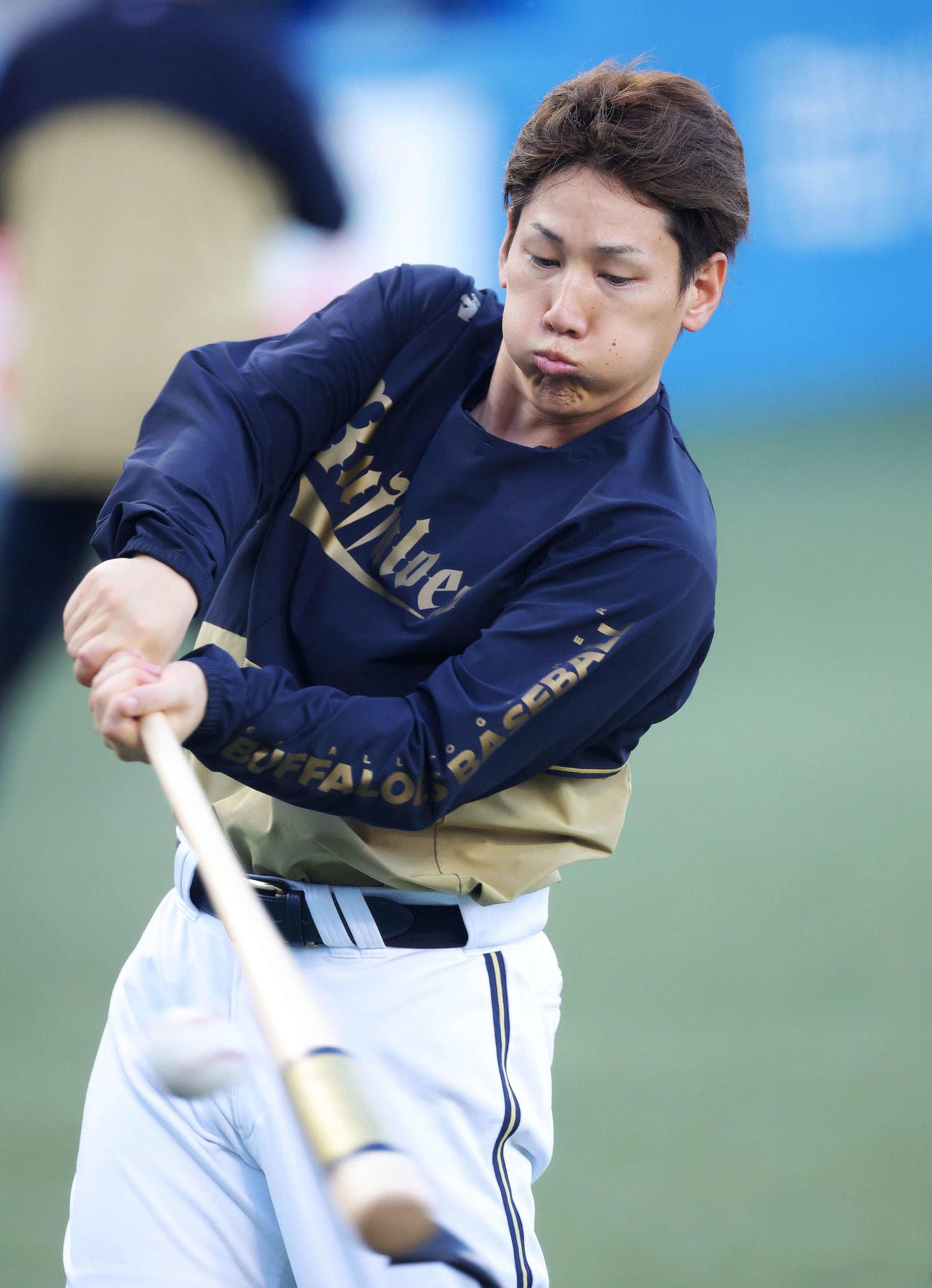 ヤクルト対オリックス　試合前、打撃練習するオリックス吉田正（撮影・河田真司）