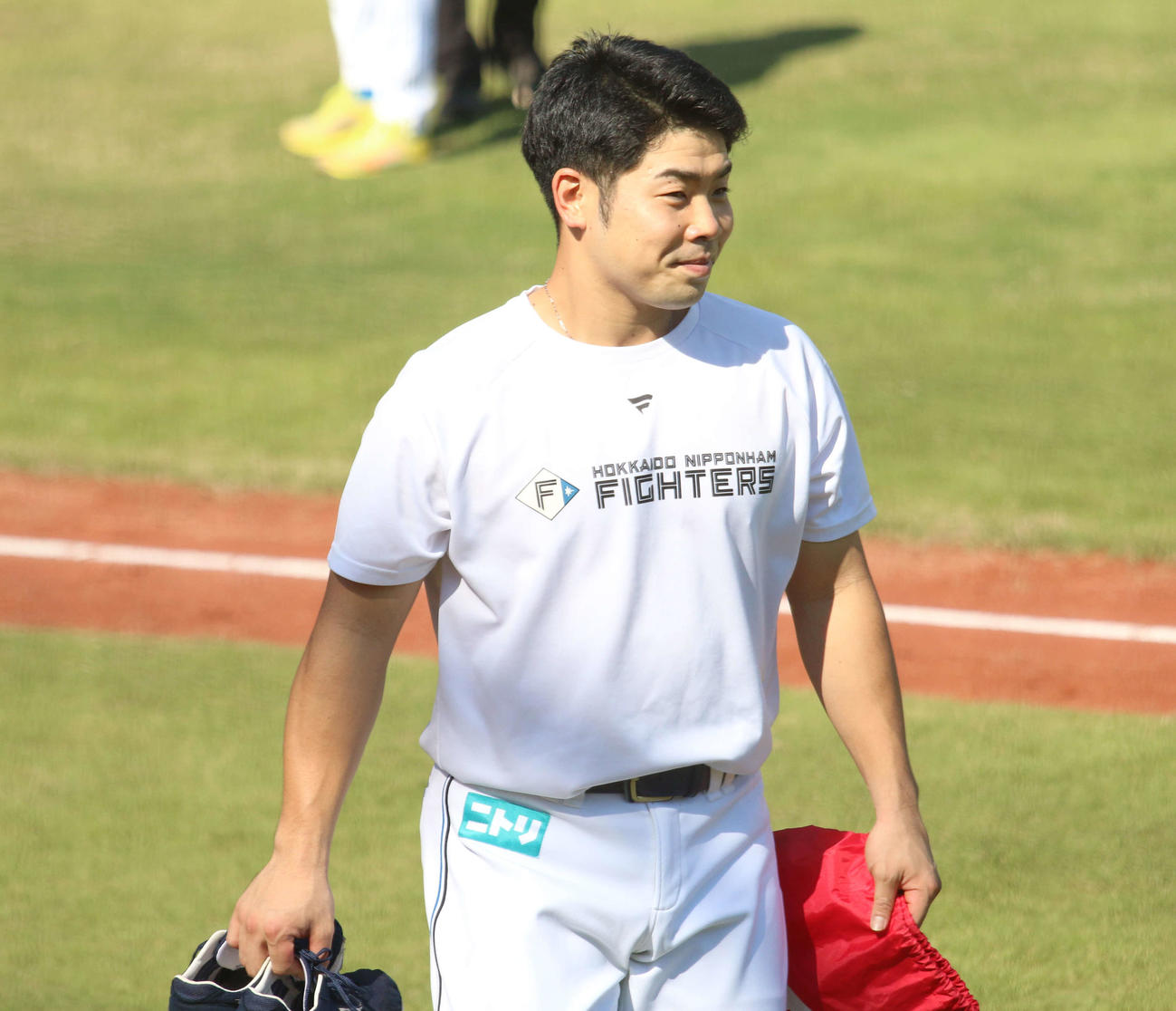 千葉・鎌ケ谷の球団施設で練習した日本ハム近藤（撮影・木下大輔）