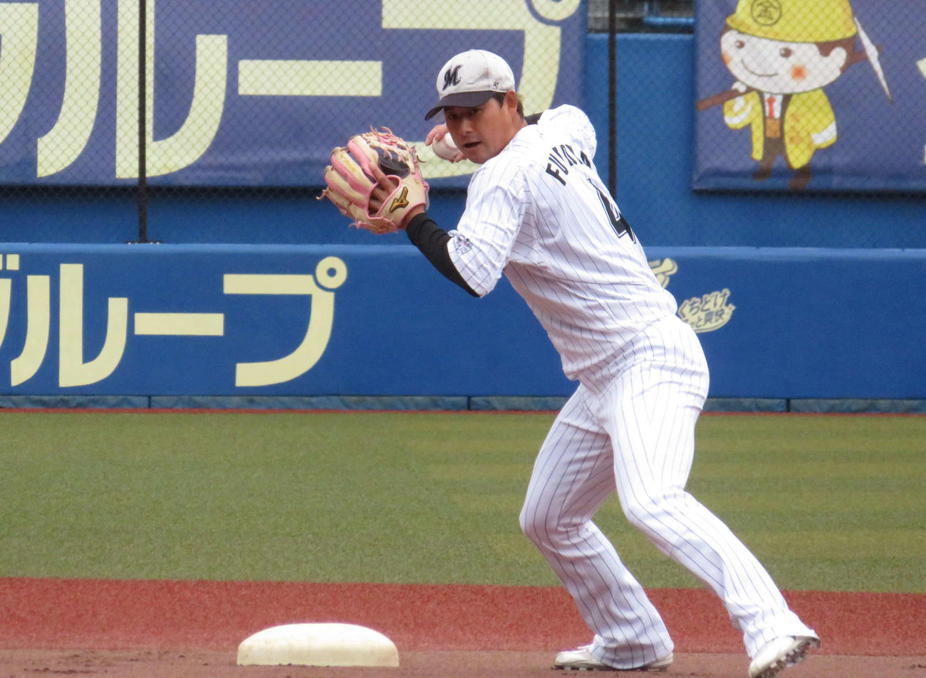 秋季練習に参加するロッテ藤岡（撮影・金子真仁）
