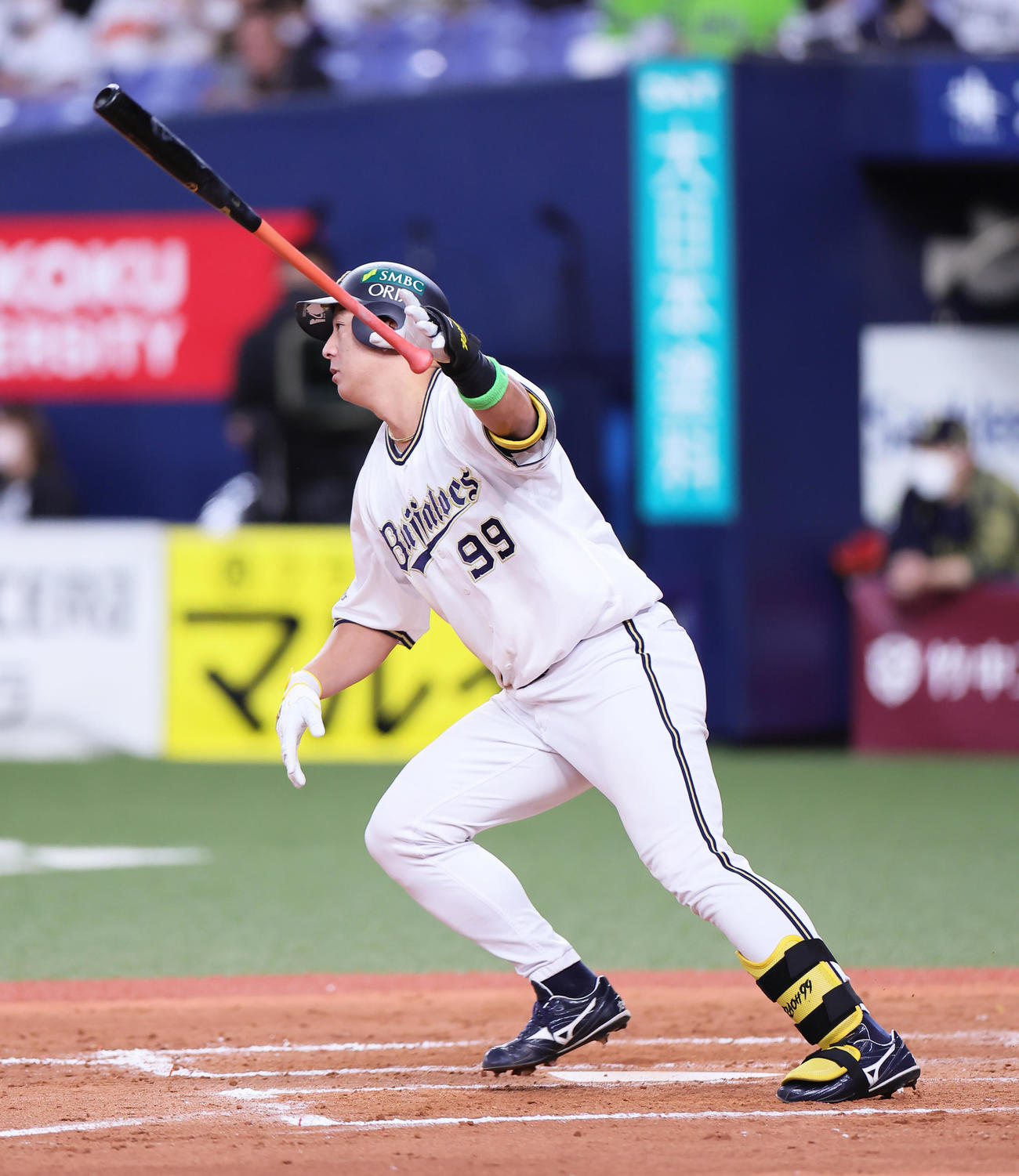 オリックス対ヤクルト　9回裏オリックス1死一塁、杉本は中前打を放つ（撮影・足立雅史）