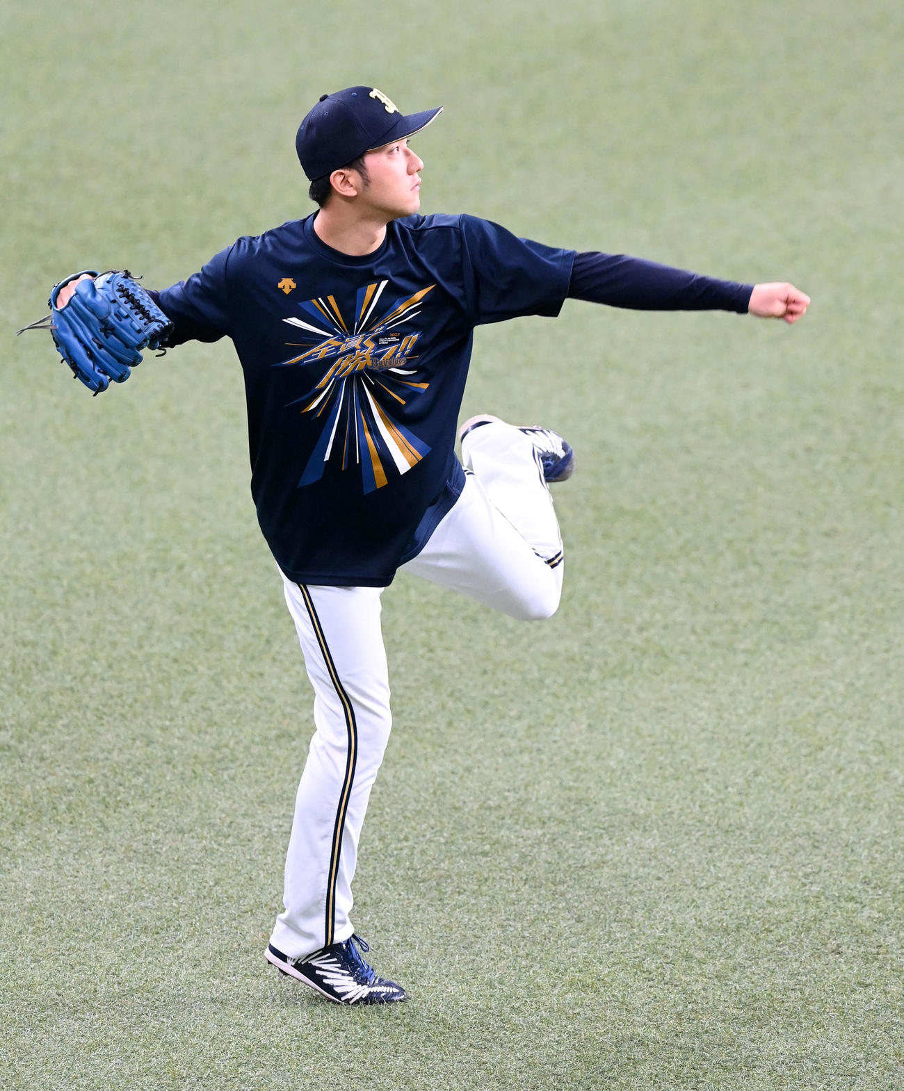オリックス対ヤクルト　キャッチボールを行う田嶋（撮影・前岡正明）