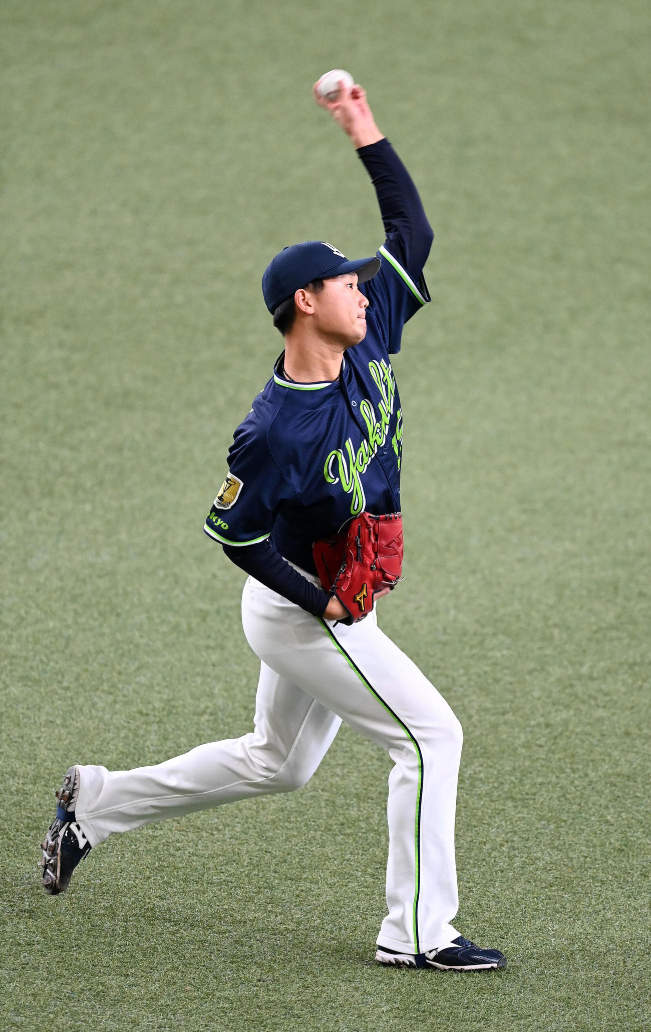 オリックス対ヤクルト　キャッチボールを行う山下（撮影・前岡正明）