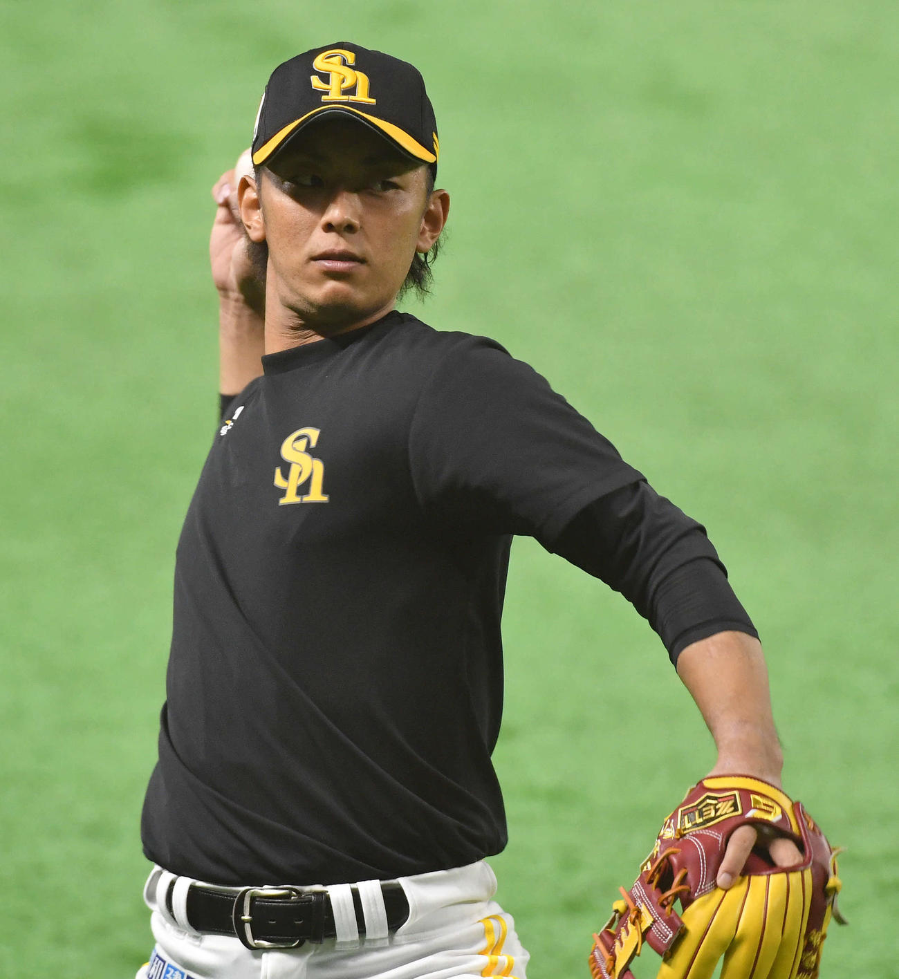 キャッチボールを行う今宮（撮影・岩下翔太）