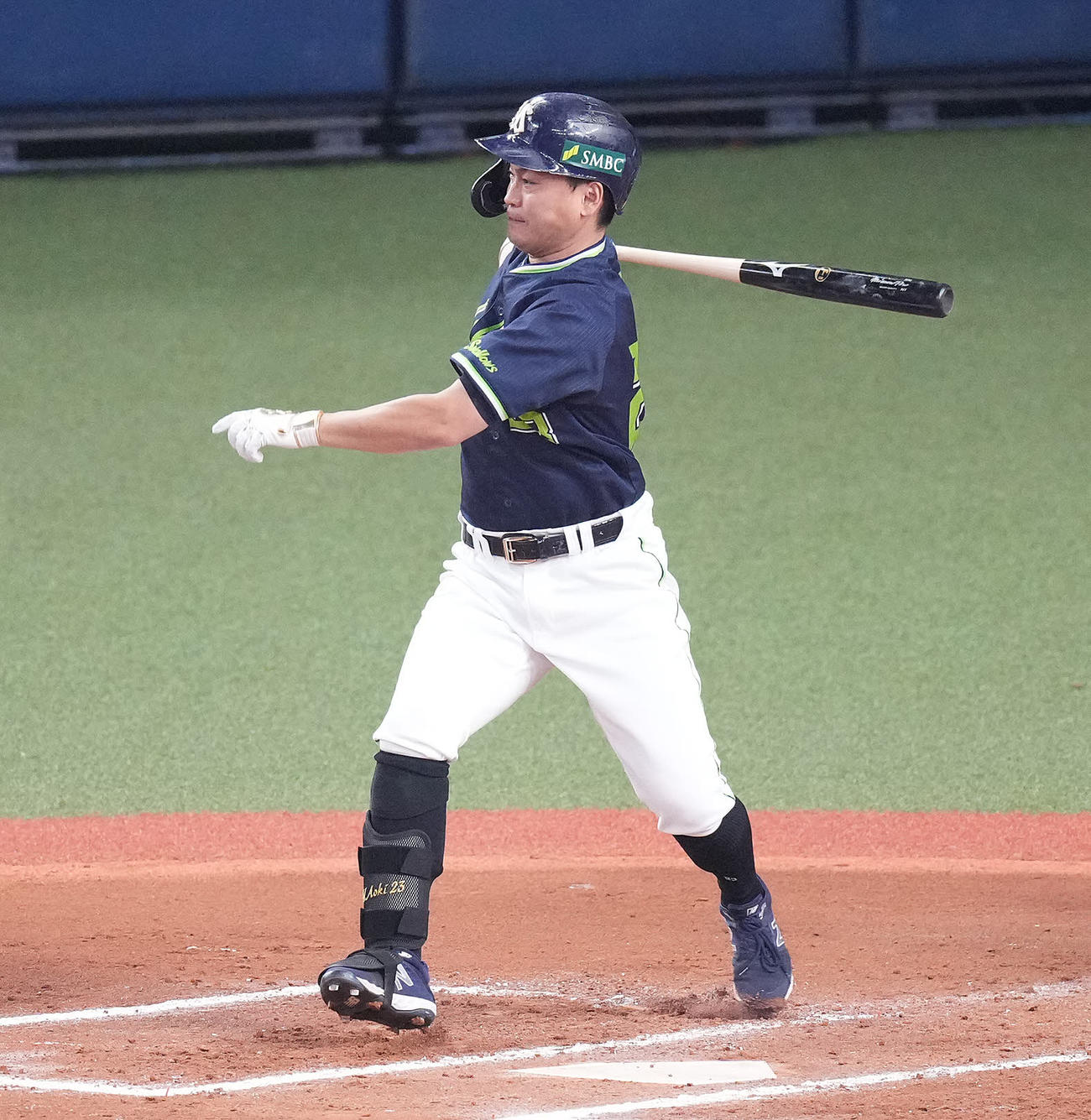 オリックス対ヤクルト　6回表ヤクルト2死一、二塁、右適時二塁打を放つ青木（撮影・鈴木みどり）