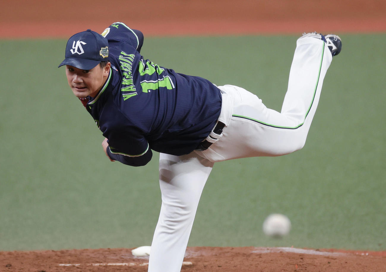 オリックス対ヤクルト　力投するヤクルト先発の山下（撮影・前田充）