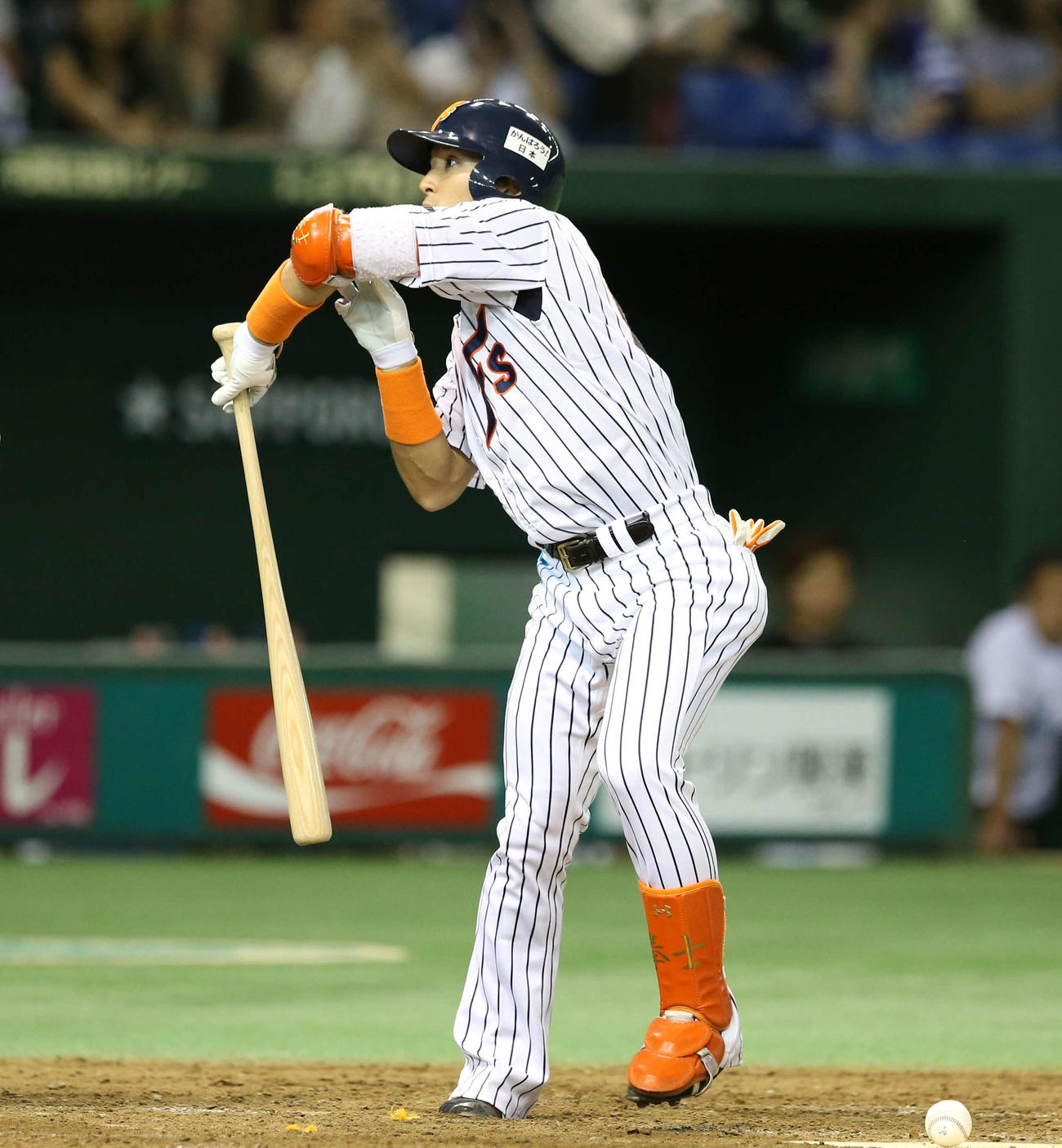 日本ハム対ソフトバンク　4回裏日本ハム無死二、三塁、死球をアピールする杉谷（2013年9月4日撮影）