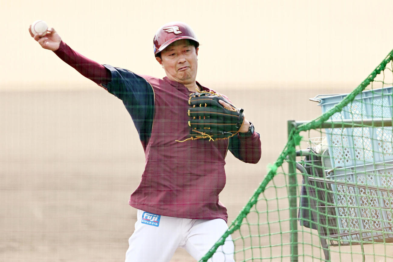 渡辺直人内野守備走塁コーチ兼打撃コーチ補佐（2022年3月10日撮影）