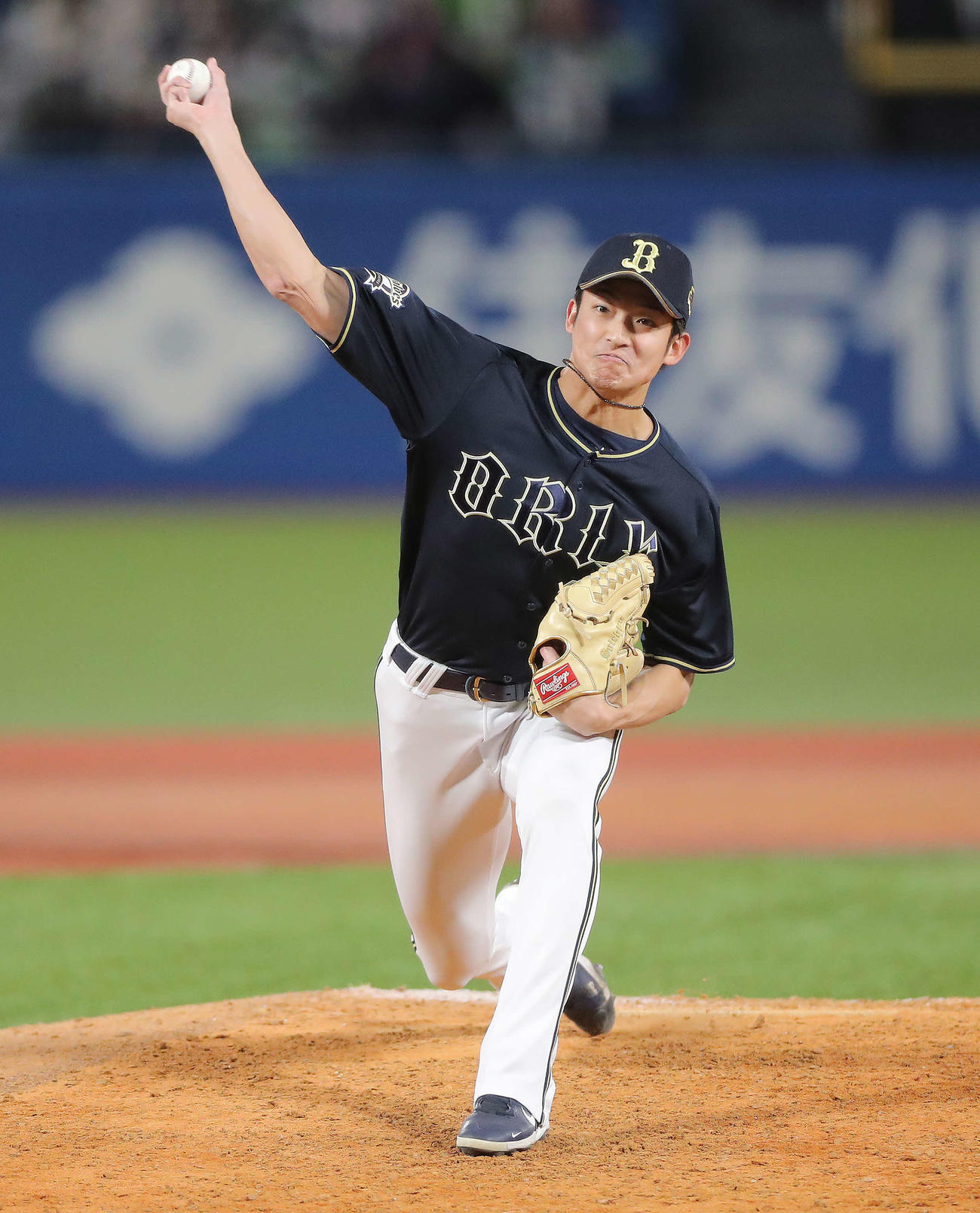 ヤクルト対オリックス　8回裏、オリックス4番手で登板する山崎颯（撮影・河田真司）