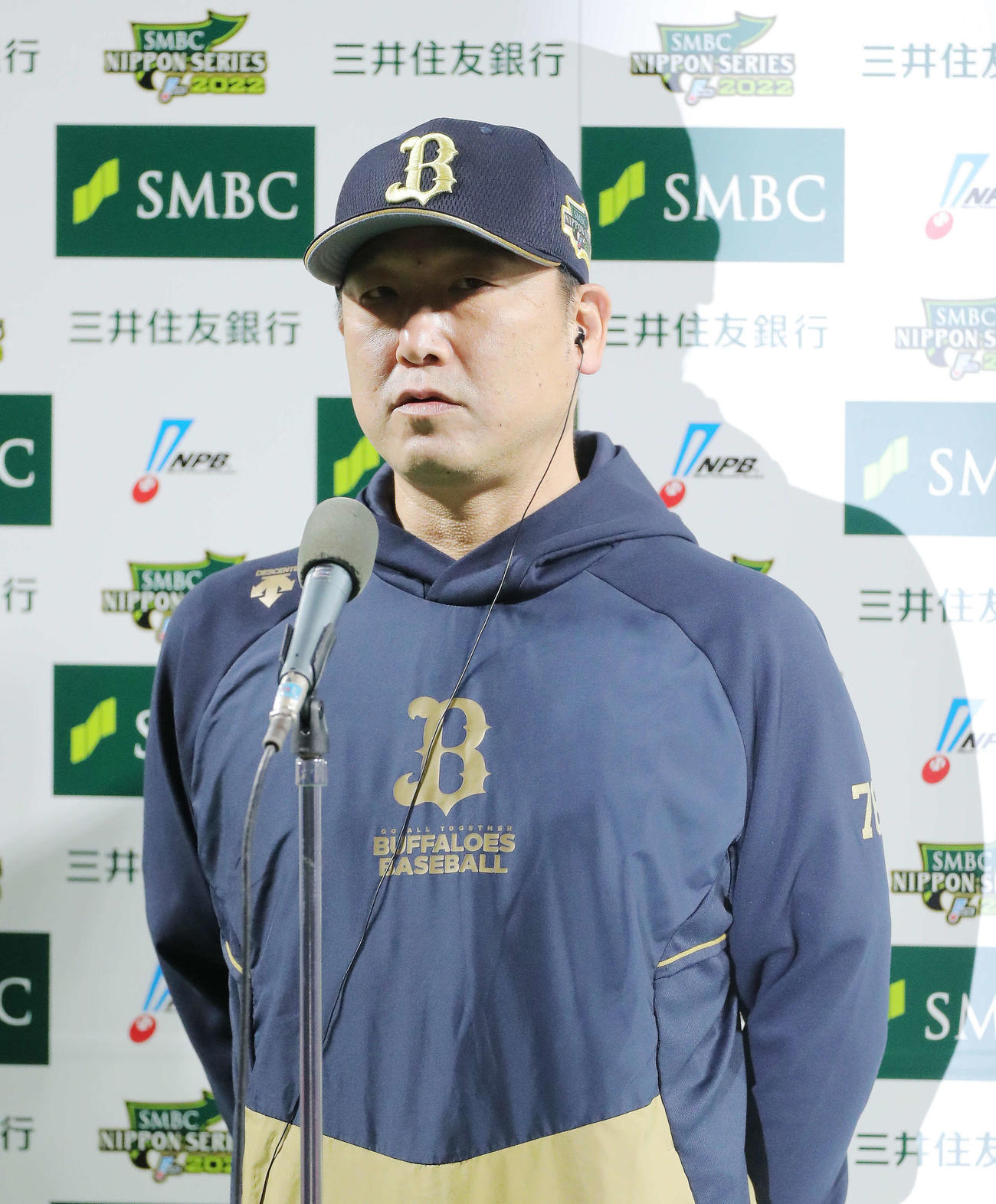 ヤクルト対オリックス　ヤクルトに勝利し、インタビューに答える中嶋監督（撮影・河田真司）