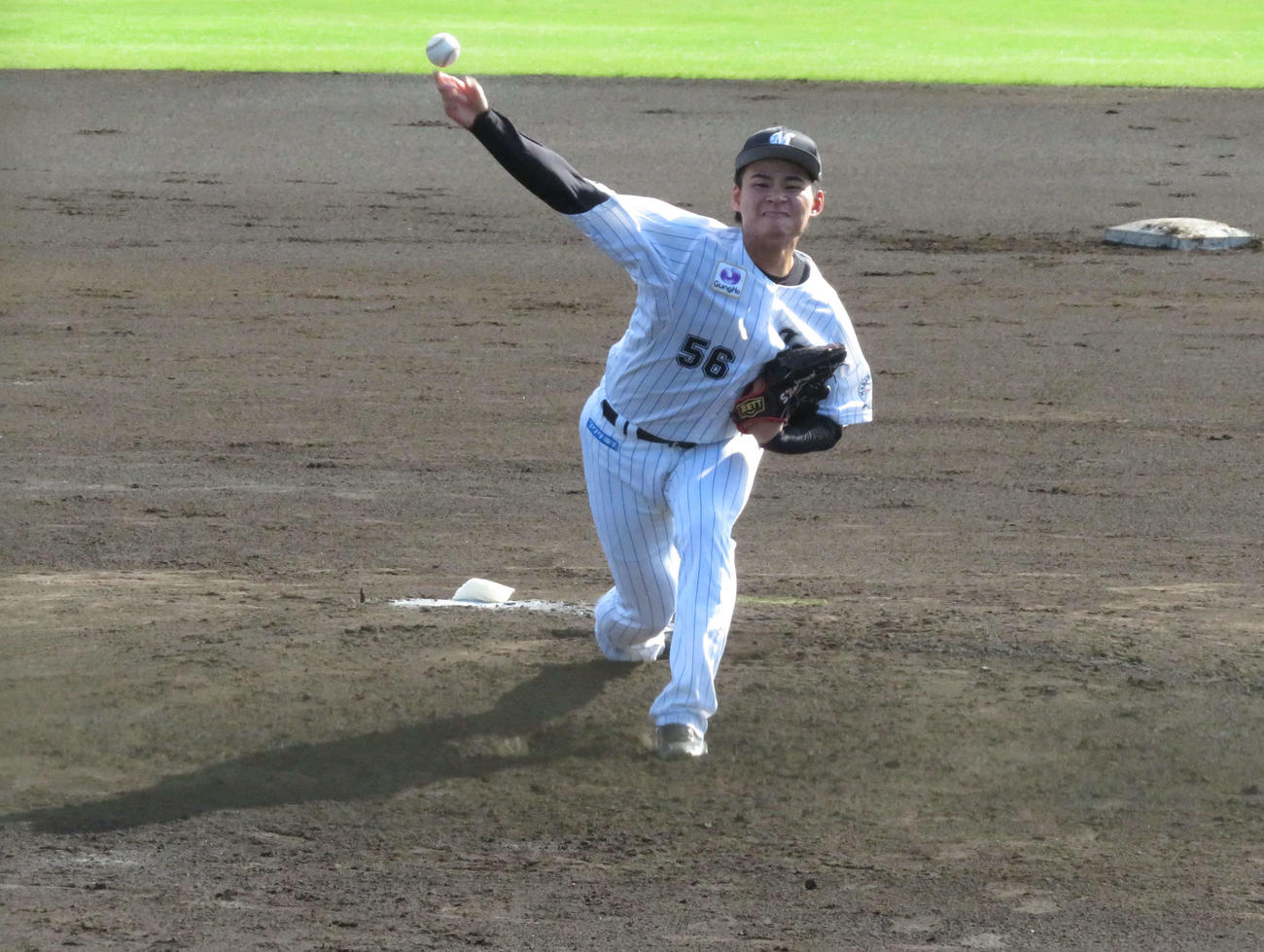 フェニックスリーグ・オリックス戦で登板したロッテ中森（撮影・金子真仁）