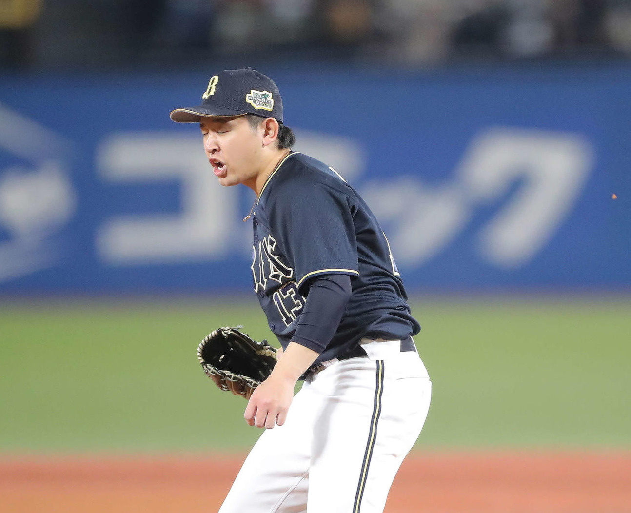 4回裏ヤクルト無死、山田を三振に抑えほえる宮城（撮影・河田真司）