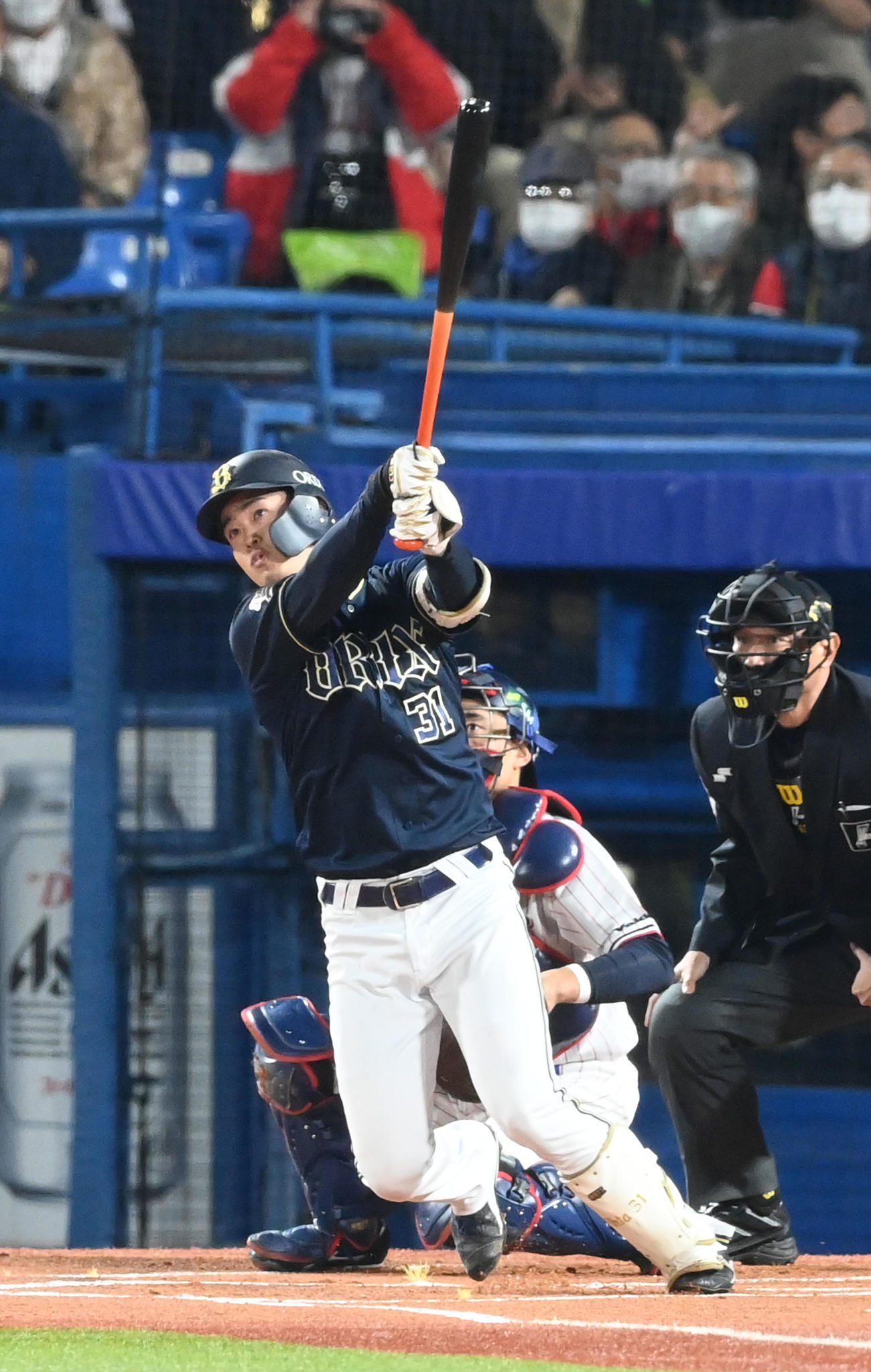ヤクルト対オリックス　1回表オリックス無死、太田は先制の中越え本塁打を放つ（撮影・前岡正明）