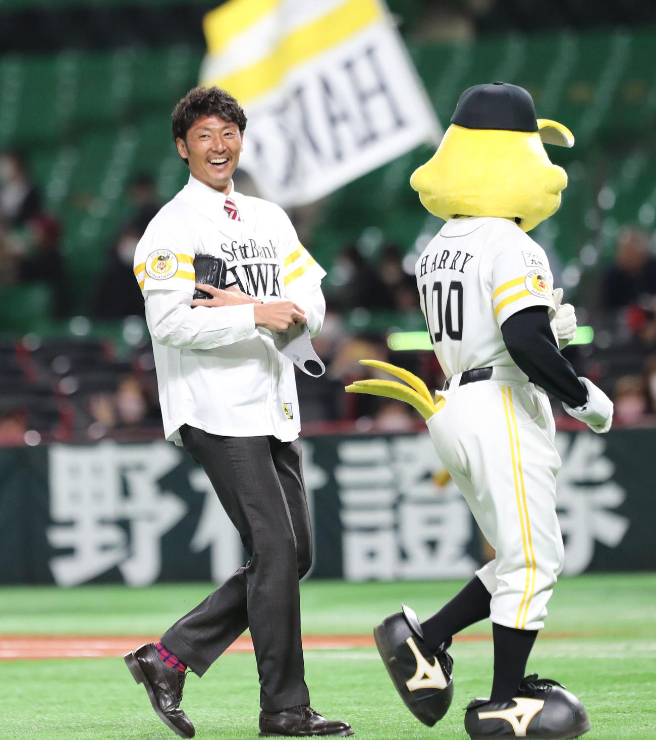 始球式で見事な投球を披露した斉藤和巳氏（2022年3月2日撮影）