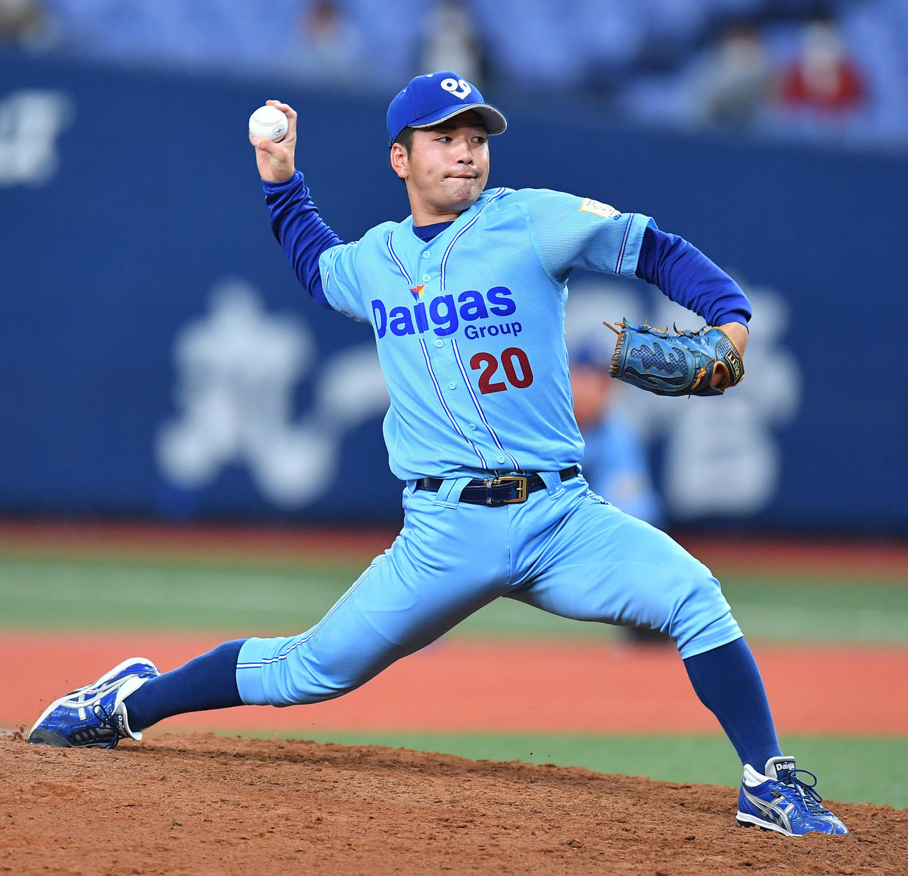 大阪ガス対東京ガス　5回途中から登板した大阪ガスの2番手河野（撮影・清水貴仁）