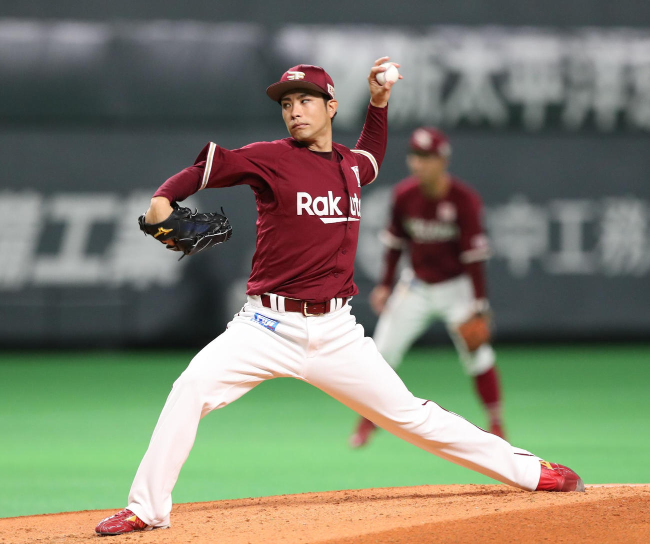 力投する楽天先発の辛島航（撮影・黒川智章）