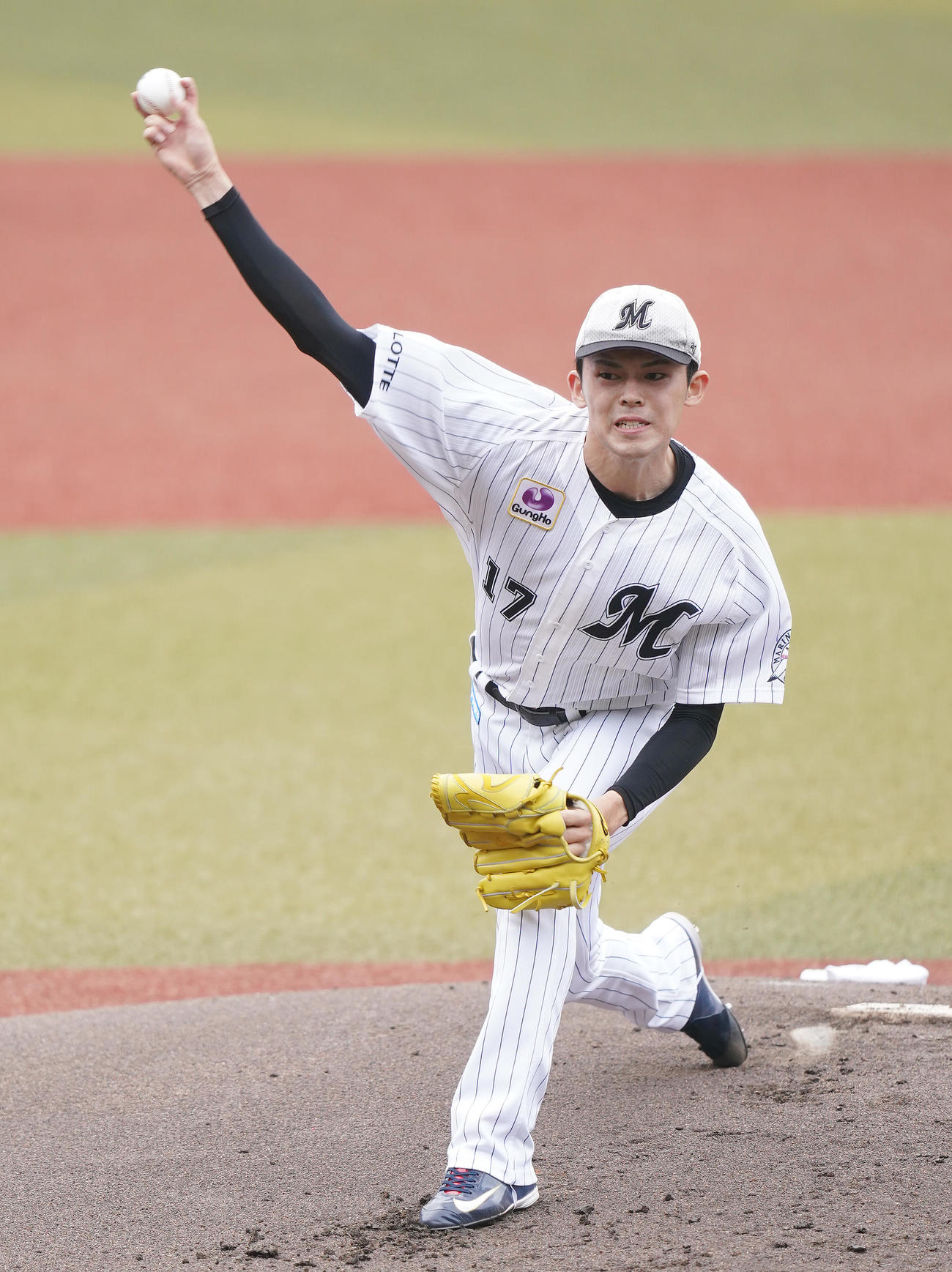 ライブBPで力投するロッテ佐々木朗（撮影・垰建太）