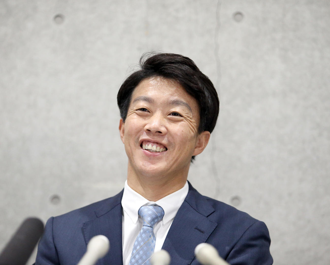 鶴岡慎也氏（2021年12月13日撮影）