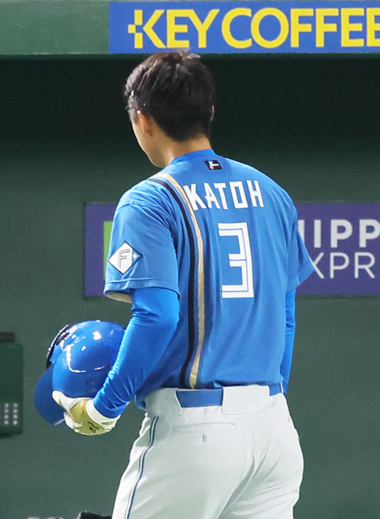 背番号3のユニホーム姿で打撃練習を行った日本ハム加藤豪（撮影・足立雅史）