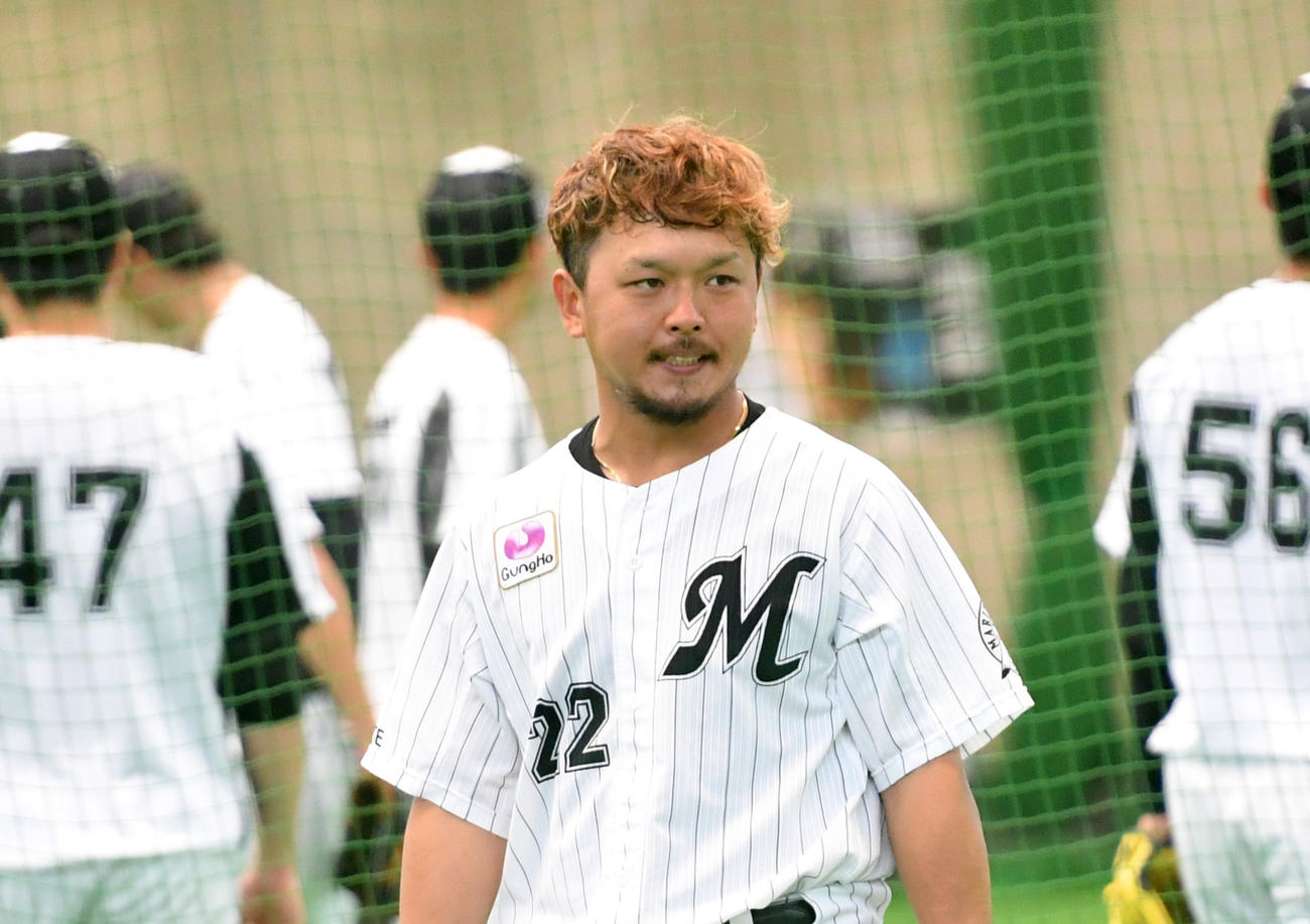 ロッテ田村龍弘（2022年2月12日撮影）