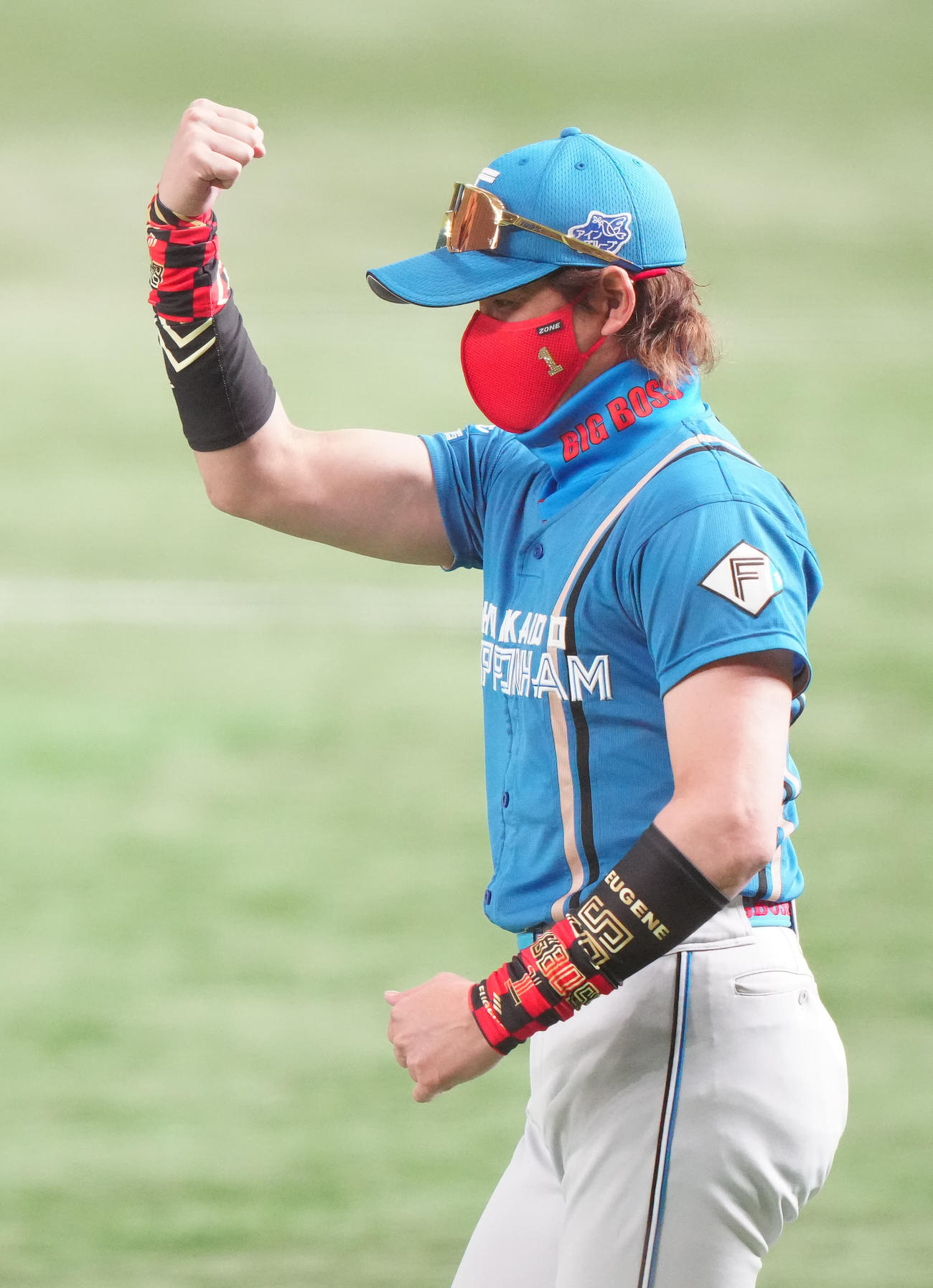 日本代表対日本ハム　試合前のセレモニーに臨む日本ハム新庄監督（撮影・江口和貴）
