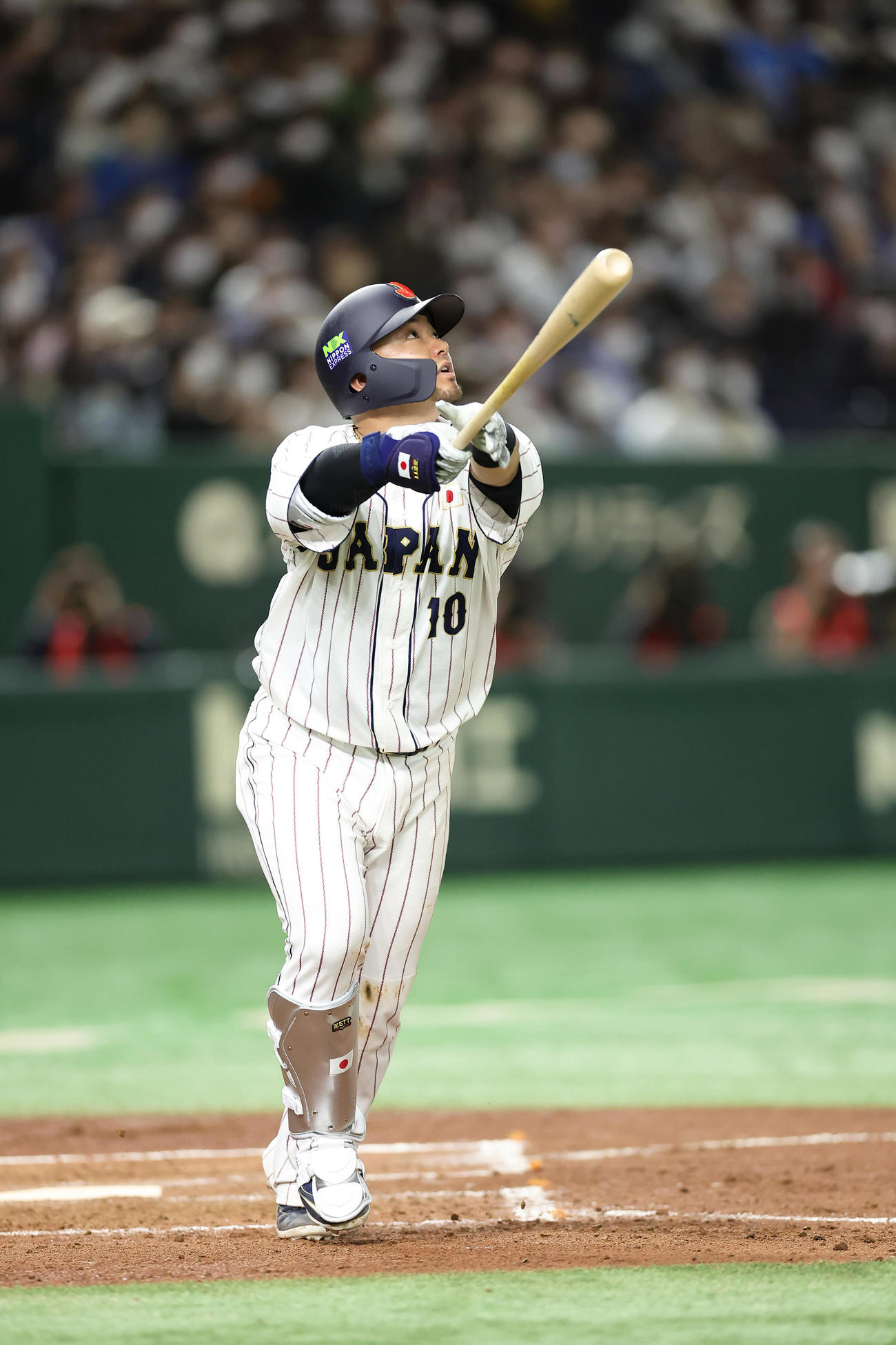 日本代表対日本ハム　4回裏日本代表1死一塁、森は右越え2点本塁打を放つ（撮影・足立雅史）