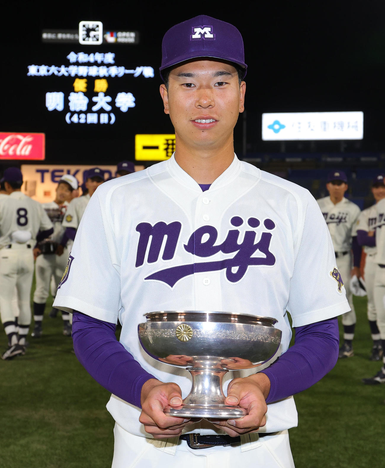 ベストナインを獲得した明大・上田（撮影・野上伸悟）