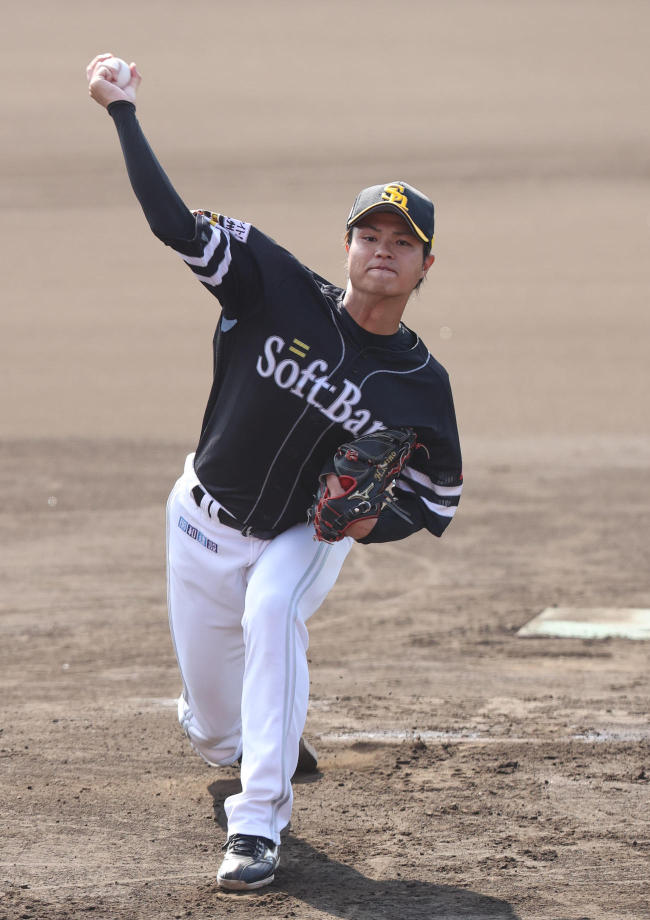 シート打撃に登板した甲斐野央（撮影・梅根麻紀）