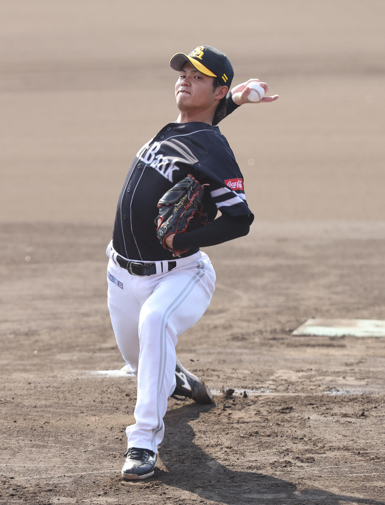シート打撃に登板した甲斐野央（撮影・梅根麻紀）