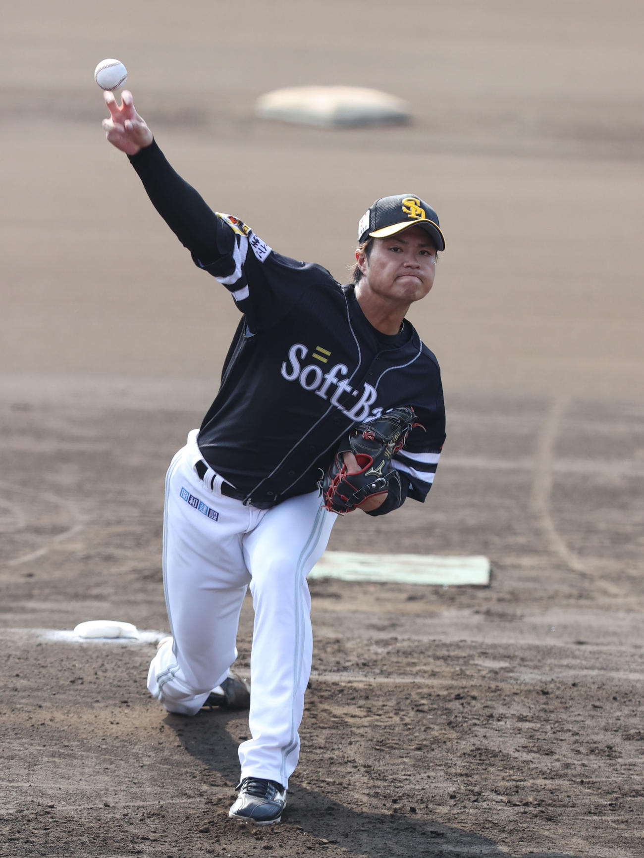 シート打撃に登板した甲斐野央（撮影・梅根麻紀）