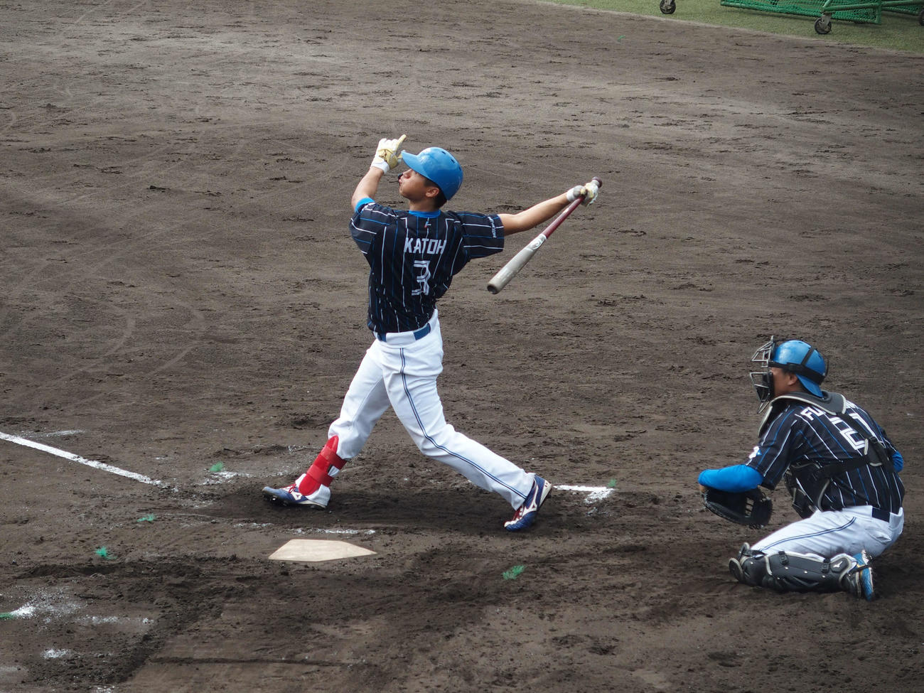 秋季キャンプのライブBPで“来日初安打”を放つ日本ハム加藤豪（撮影・中島宙恵）