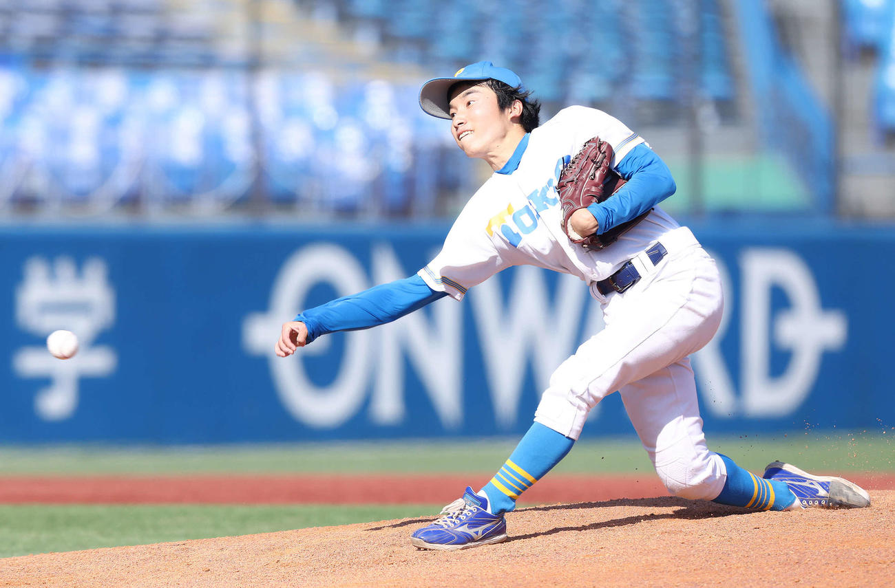 東大対法大　先発登板する東大・渡辺（撮影・河田真司）
