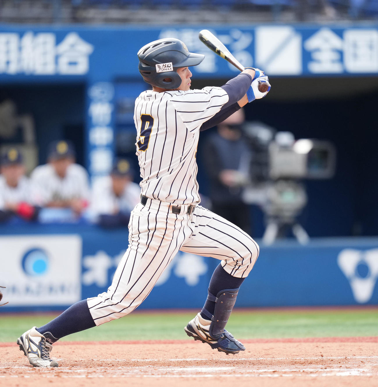 国際武道大対上武大　2回裏上武大2死満塁、左2点適時打を放つ門叶（撮影・鈴木みどり）