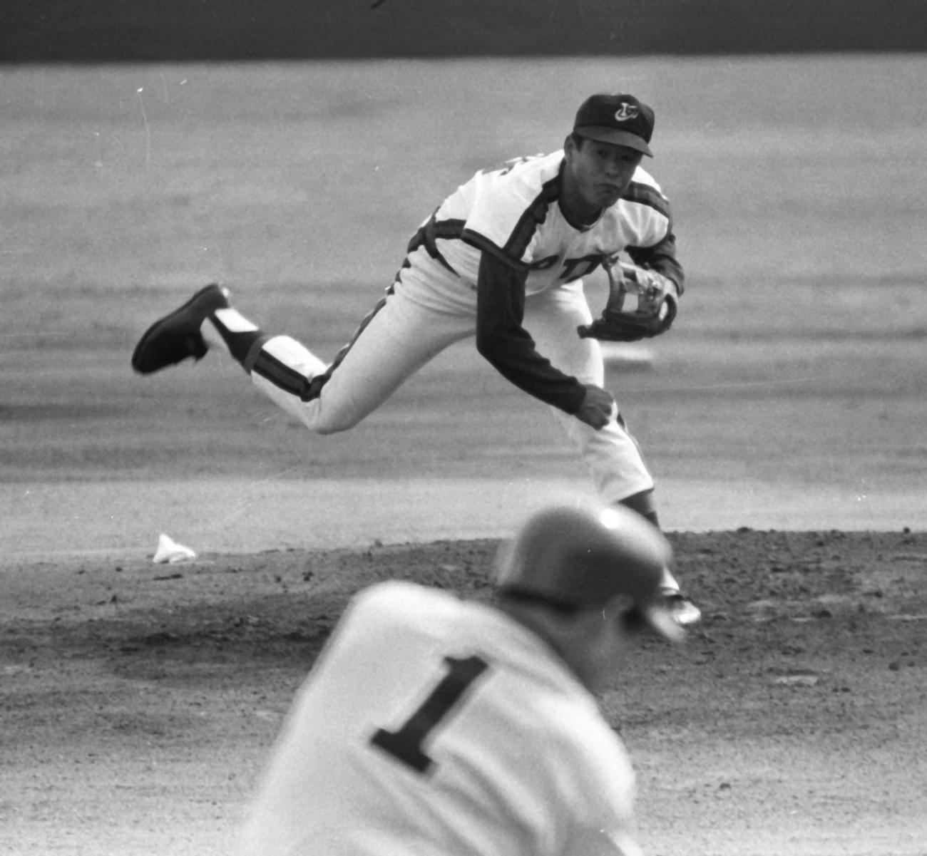 1975年4月5日　ロッテ対南海開幕戦　プロ入り初の開幕投手を白星で飾る村田兆治