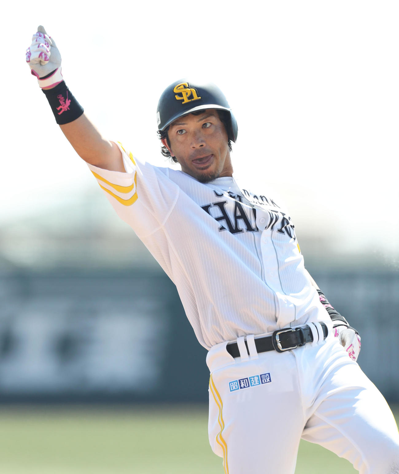 熱男ポーズを決める松田（2022年10月1日撮影）