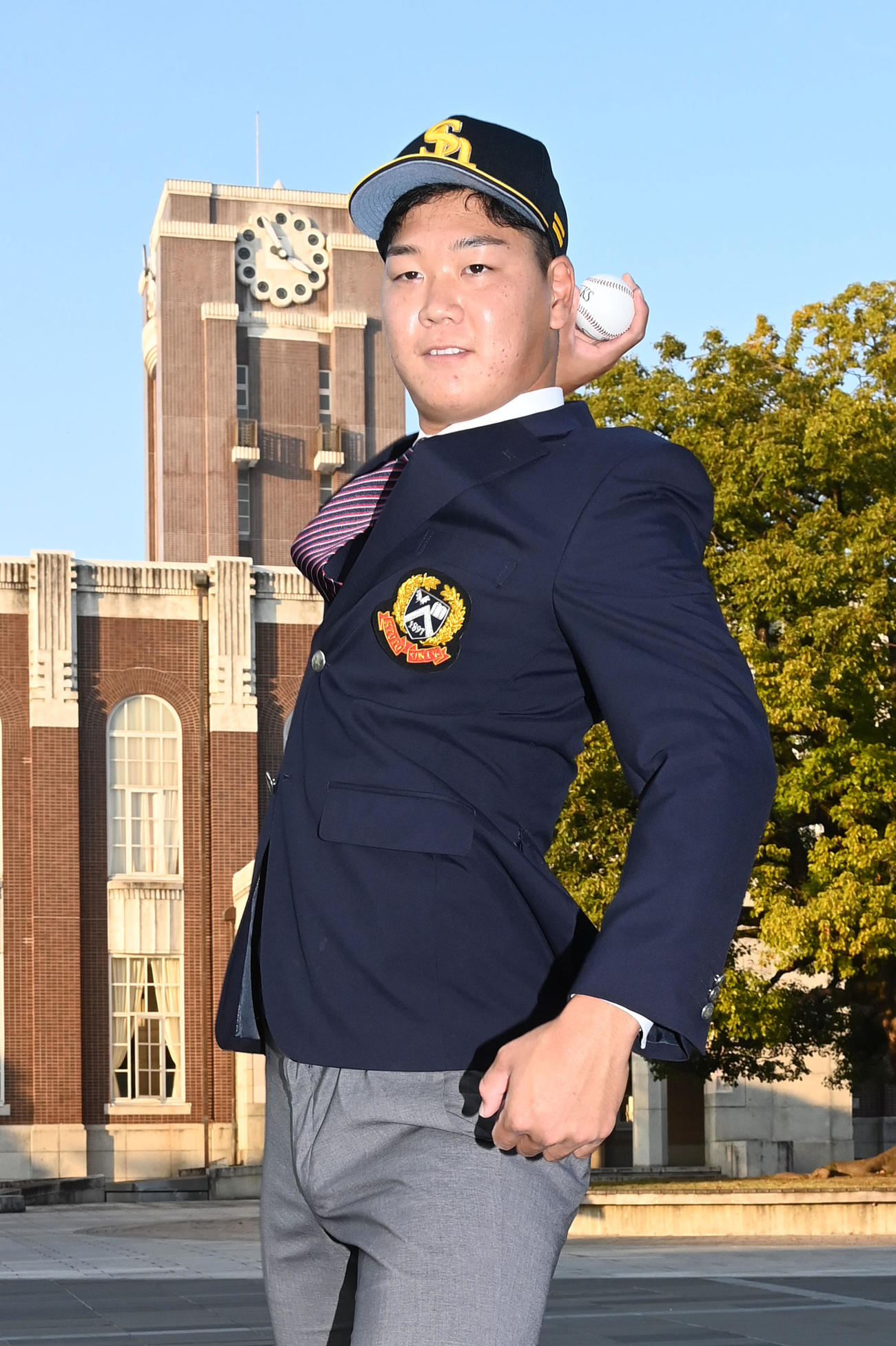 ソフトバンクから指名あいさつを受けた京大水口は闘志を燃やす（撮影・前岡正明）
