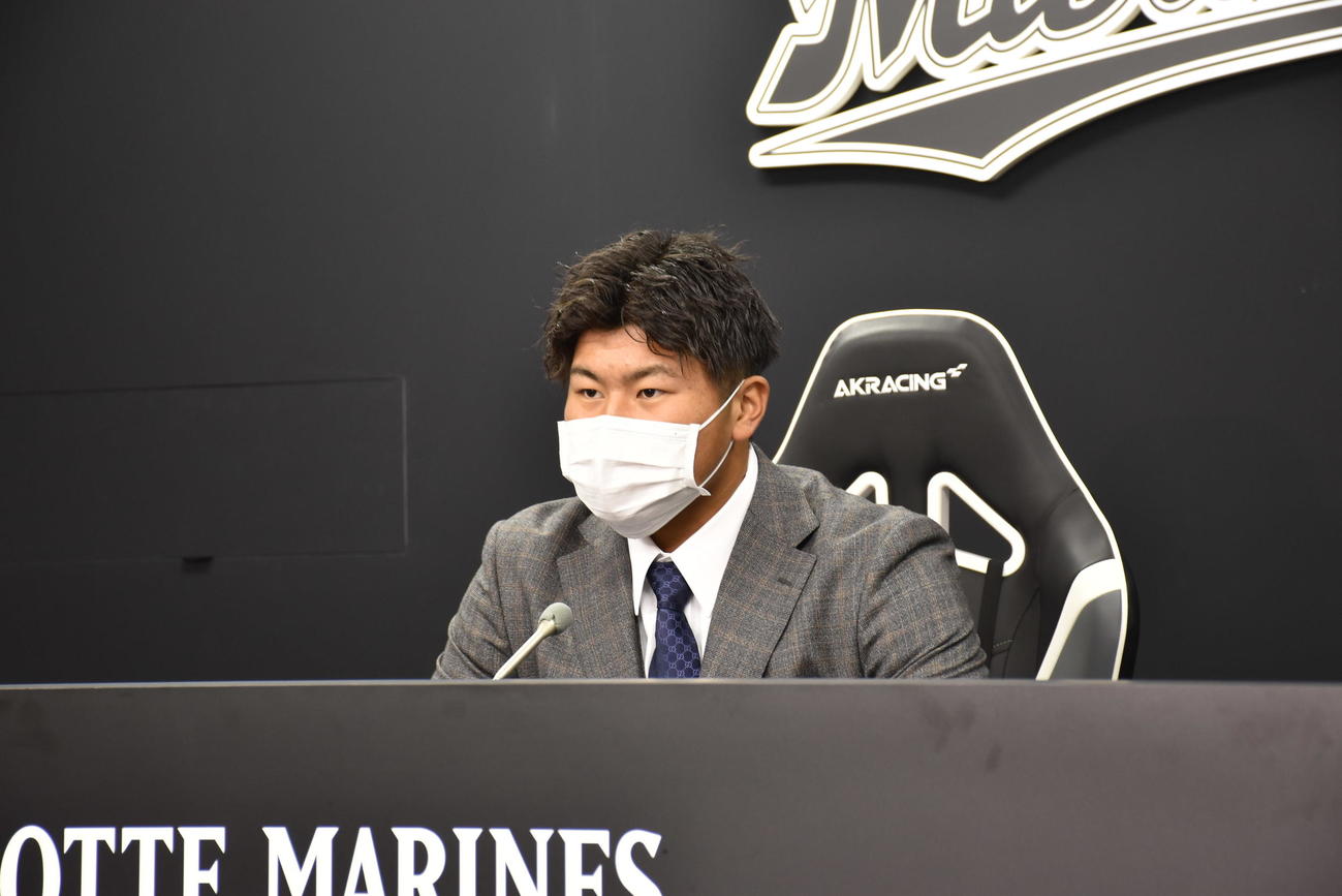 契約更改交渉を終えたロッテ松川虎生（代表撮影）