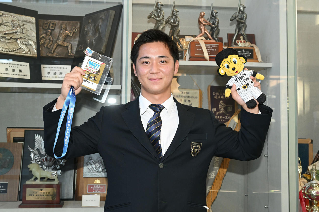 阪神井坪陽生（2022年10月26日撮影）　