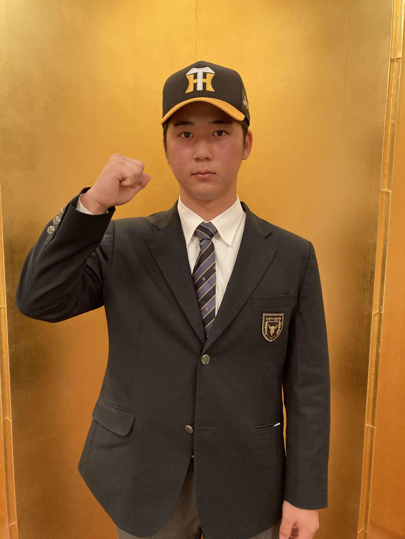 阪神と仮契約を結んだ関東第一・井坪（阪神タイガース提供）