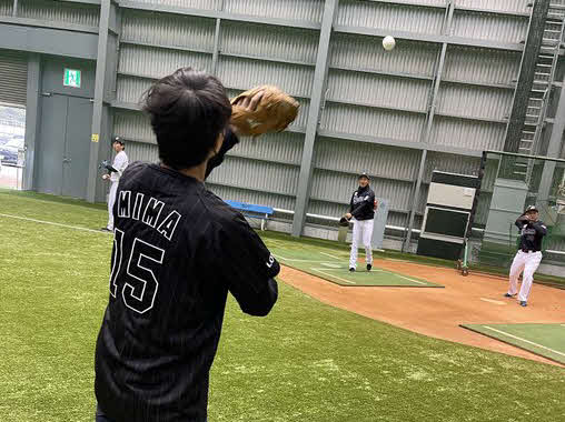 選手とファンのキャッチボールも行われたロッテのファン感謝デー（写真はファン提供）