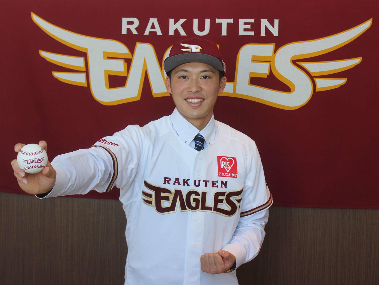 楽天ドラフト4位指名を受け、契約合意した東農大北海道オホーツク・伊藤（代表撮影）