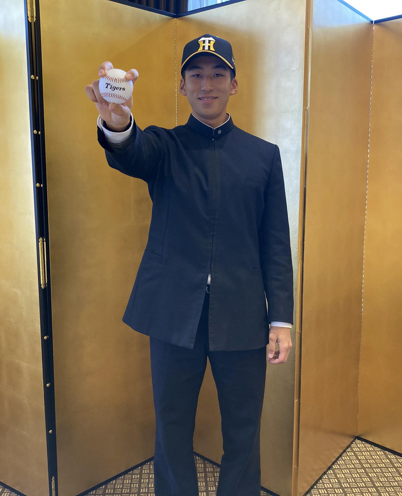 阪神と仮契約を結んだ帝京長岡・茨木（阪神タイガース提供）