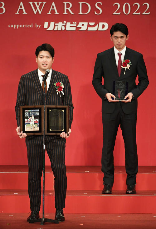 NPBアワード】ヤクルト村上宗隆45年ぶり満票で2年連続MVP！野手 